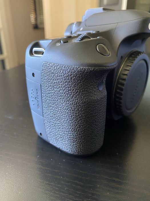 Canon 80D 2 baterias