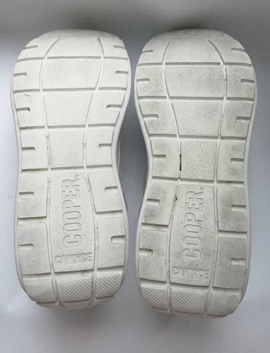 Шкіряні сліпони Candice Cooper.