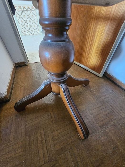 Mesa Redonda esticavel