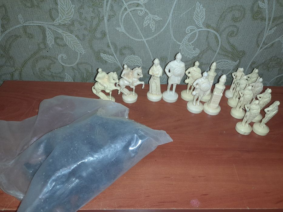 Продам игра настольная колекции витязи