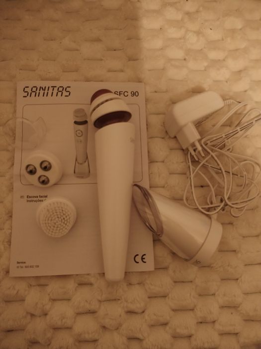 Escova de rosto nova