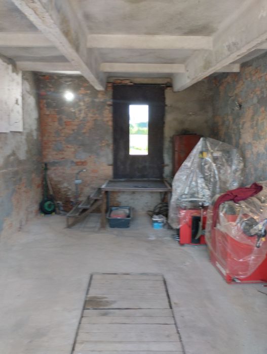 Продам цегляний гараж