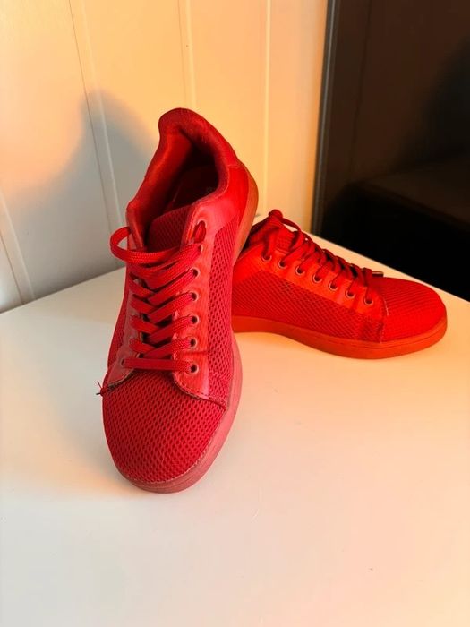 buty adidasy sneakersy czerwone 41 praca dzień spotkania