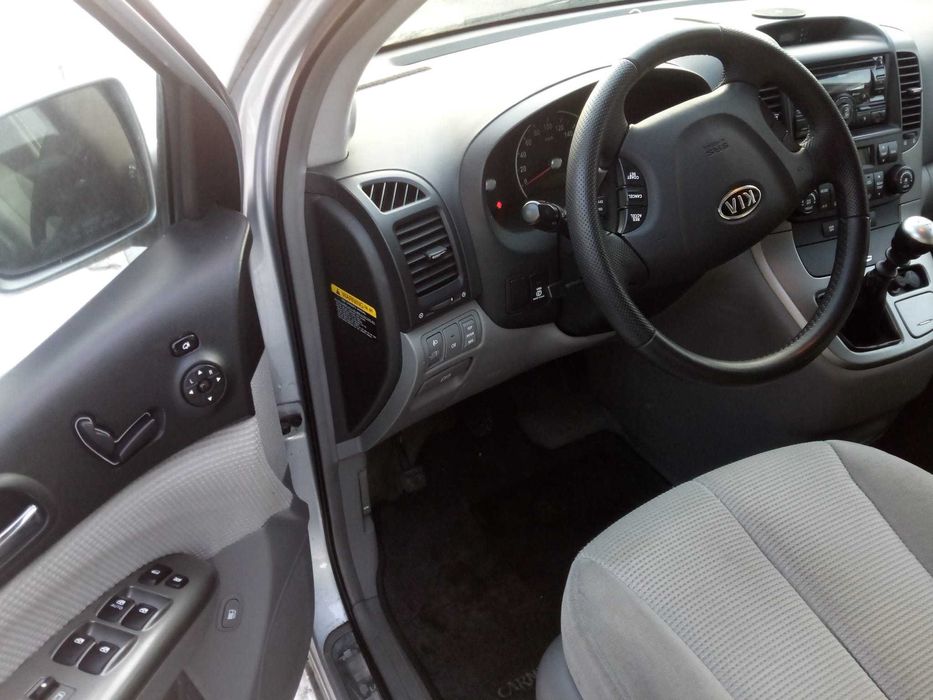 Kia Carnival 2010r.