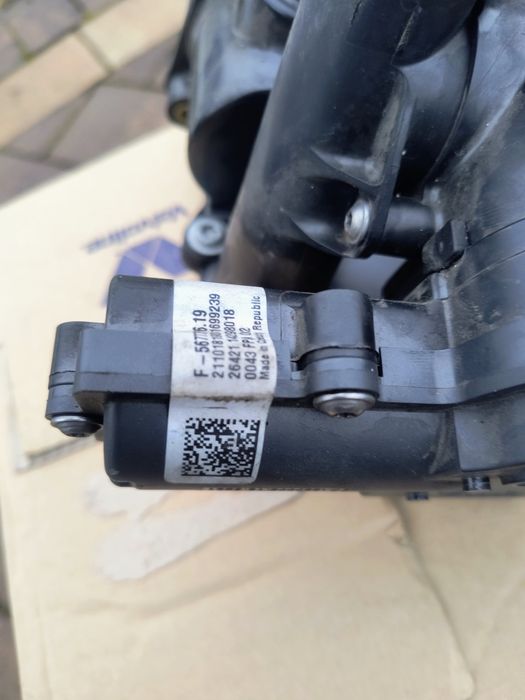 Sprzedam oryginalny termostat regulatora płynu  od pompa wody VW