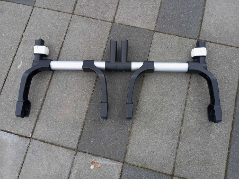 Привезена з Польщі каляска для близнюків або рік за роком дітей