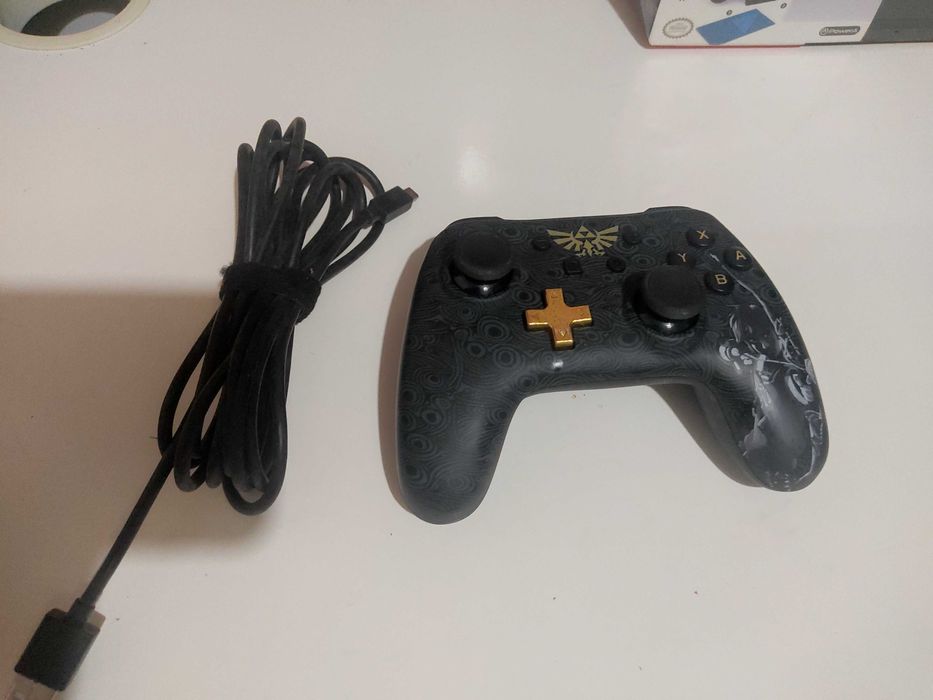 Comando Nintendo Switch Zelda + caixa Zelda + mapa