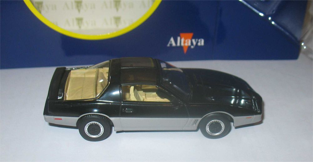 K.A.R.R. - Knight Automated Roving Robot - Knight Rider (Pontiac)