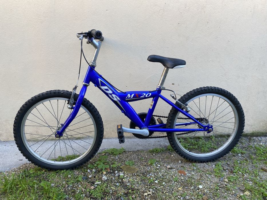 3 bicicletas em bom estado