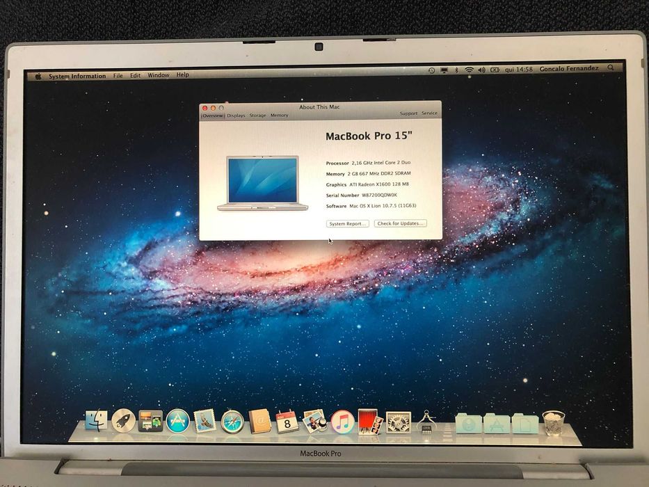 MacBook Pro 15'' -Sem bateria, fixo à corrente - Oferta 2 carregadores