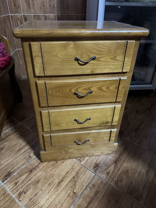 Mesinha de cabeceira