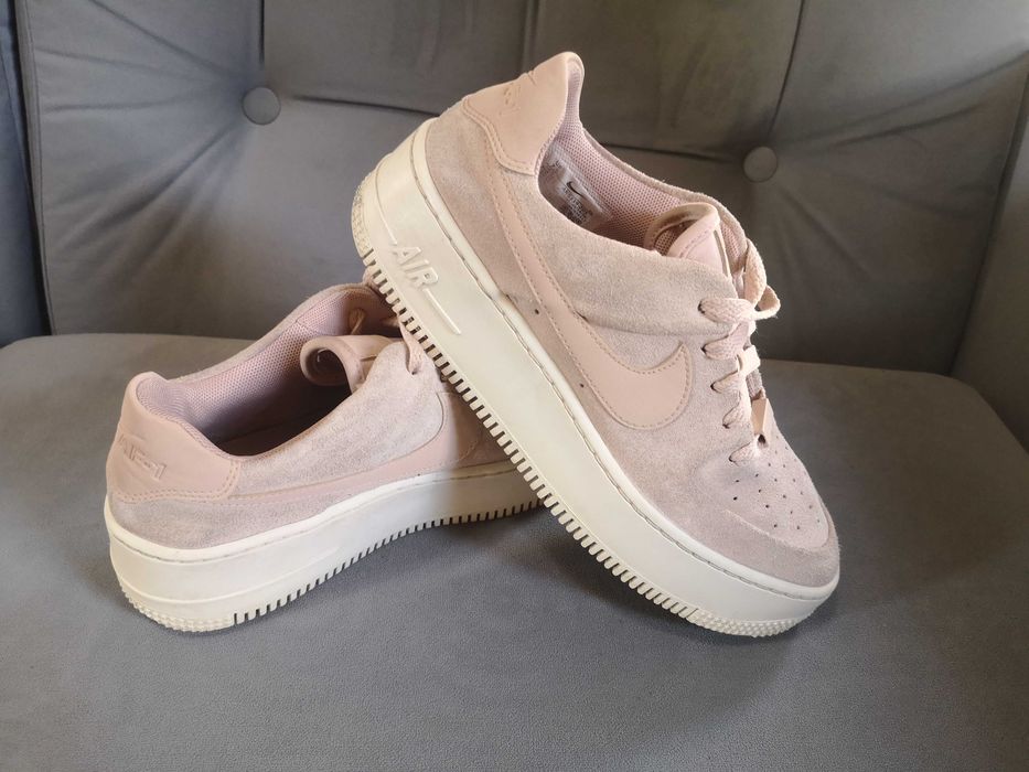 Buty Nike AF1 r.38.5