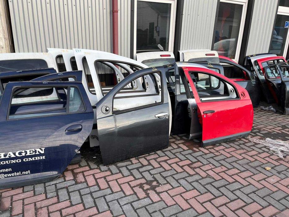 Двель передя задня , Двері RENAULT / DACIA