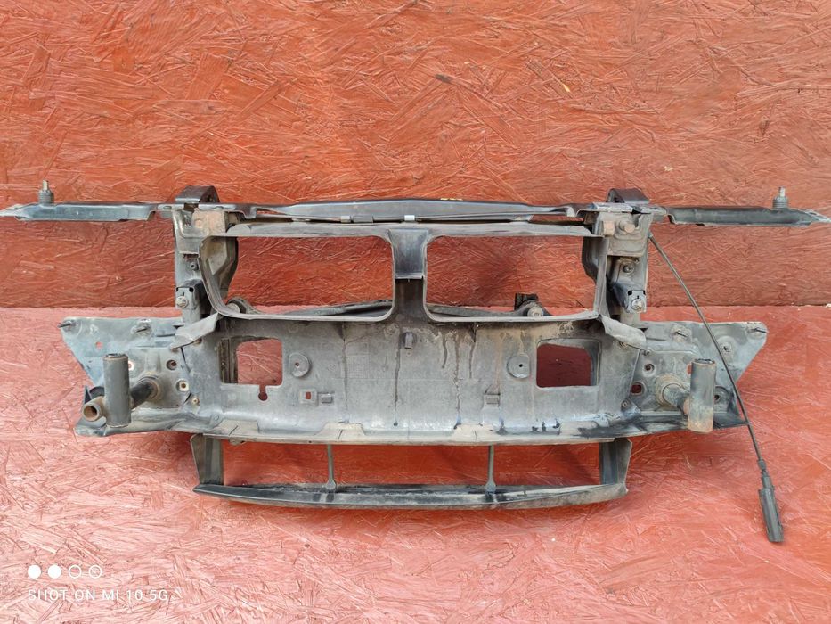 BMW E38 ORYINALNY PAS PRZEDNI / Wzmocnienie czołowe Europa kompletne o nr. 51 71 8 125 148 OEM bezwypadkowe w bdb stanie