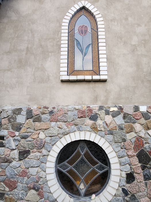 Прирізка, обробка,порізка скла та дзеркал.Послуги зі скління