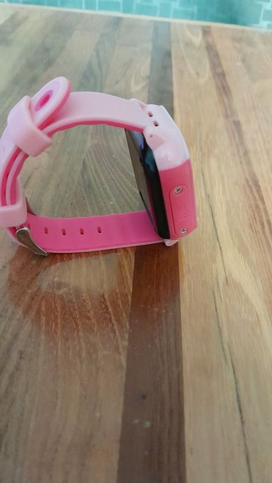 Сенсорные,водонепроницаемые  смарт часы Fa23 в новом состоянии.