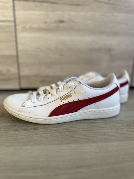 Женские кроссовки Puma 37