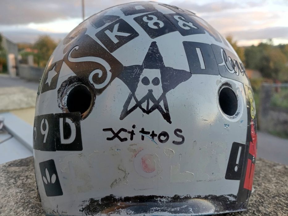 Capacete oxelo para patins skate trotinete ou bmx
