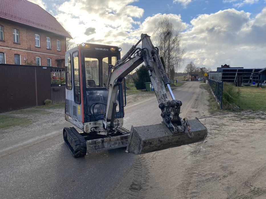 Minikoparka takeuchi TB015