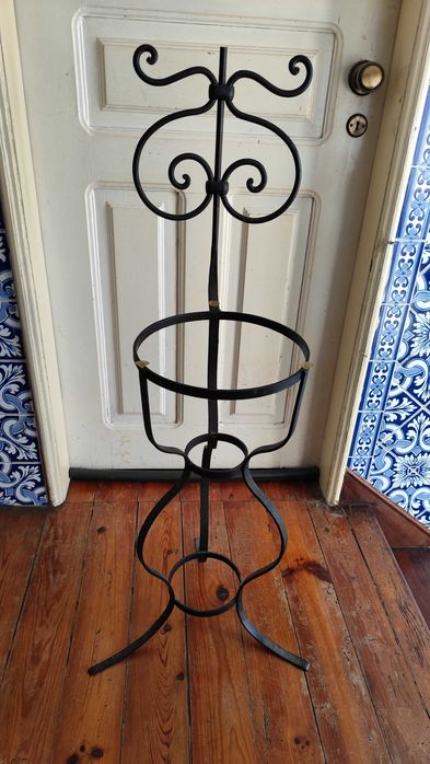 Lavatório de quarto antigo