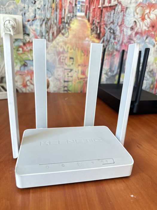 Wi-Fi роутер з SIM-картою Keenetic Runner 4G (KN-2210) LTE Mesh