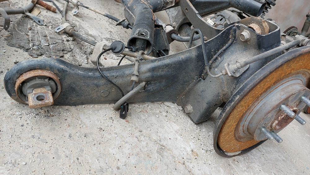 Mitsubishi ASX АСХ цапфа_рычаг важіль задній