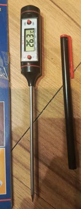 Kuchenny termometr szpilkowy.