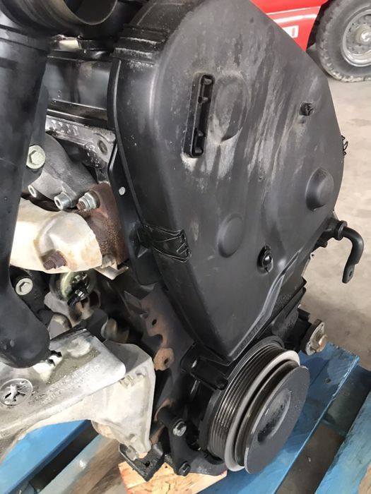 Motor 1.9tdi AHU 90cv