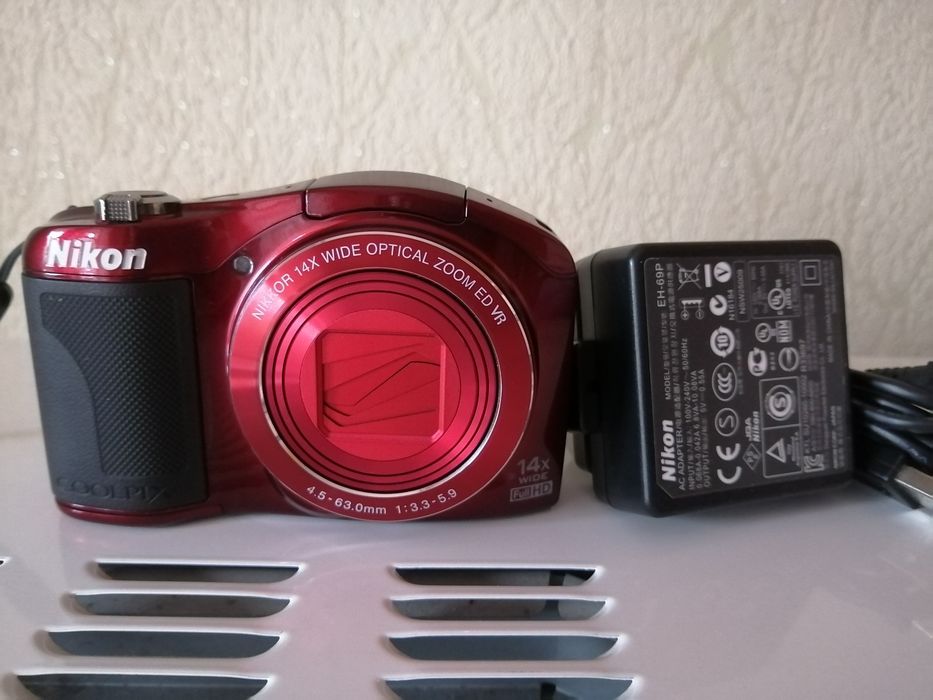 Цифровий фотоапарат Nikon coolpix