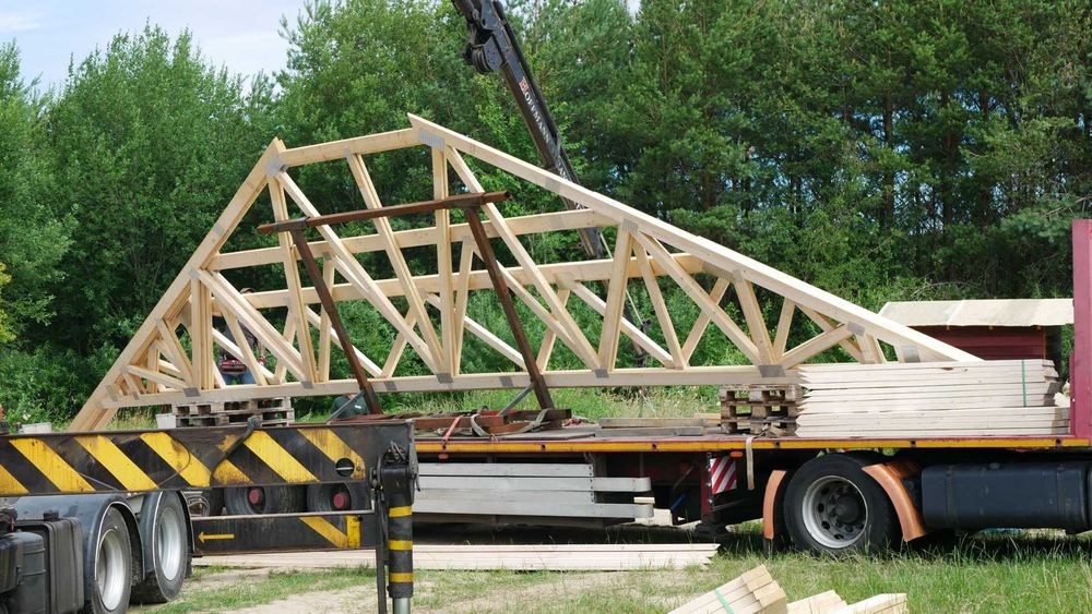 Wiązary dachowe - Projekt, produkcja, ,montaż na budowie domu lub hali.