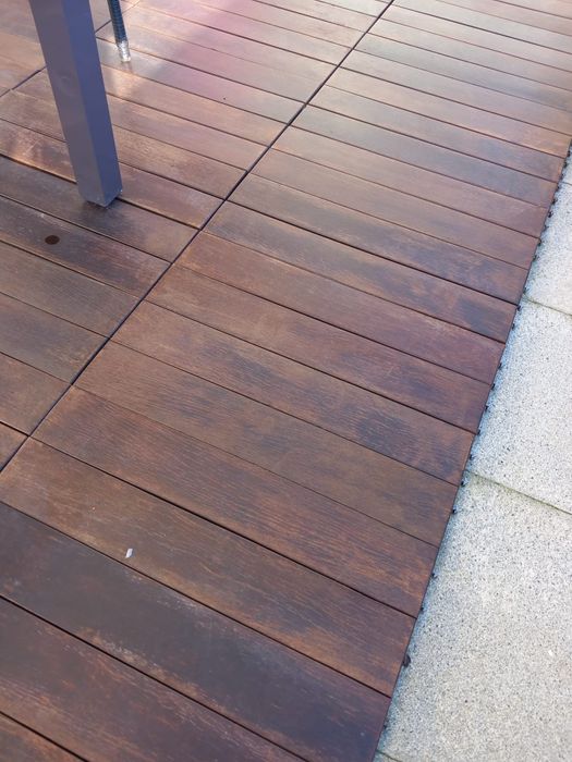 Deck de madeira de Teka