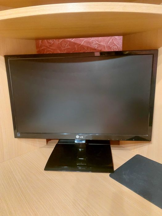 Продам компьютерный монитор