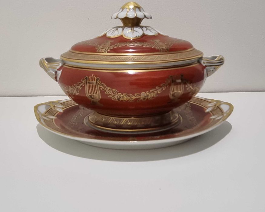 Terrina com Prato LIRAS Vista Alegre 1971 Pintada à mão 20 Cm