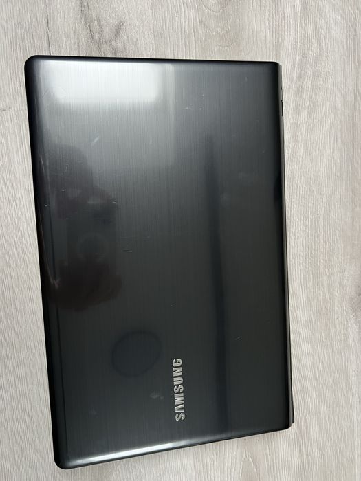 laptop samsung z zasilaczem