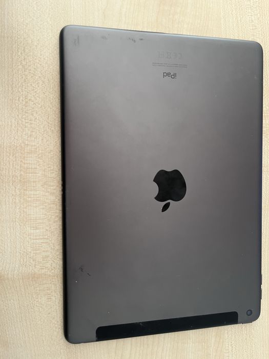 Продам iPad A2429 iCloud