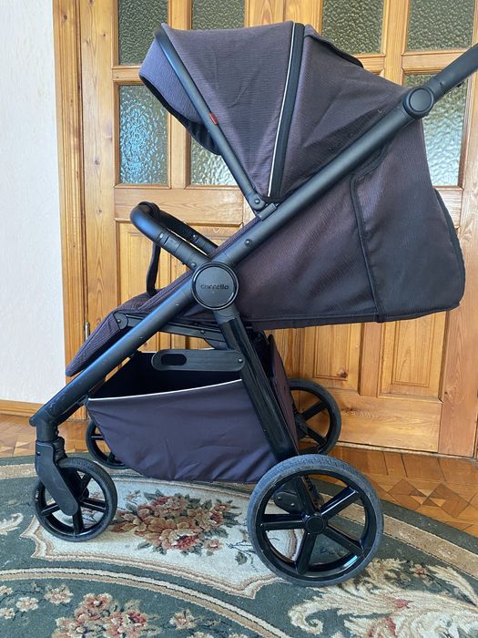 Продам прогулочную коляску Carello Bravo SL