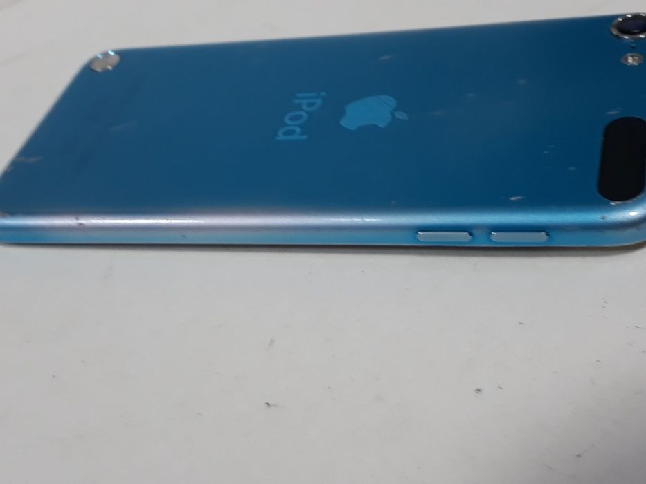 Apple iPod A1421  (64gb)