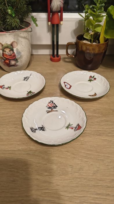 Trzy talerzyki porcelana Ćmielów motyw dziecięcy prl