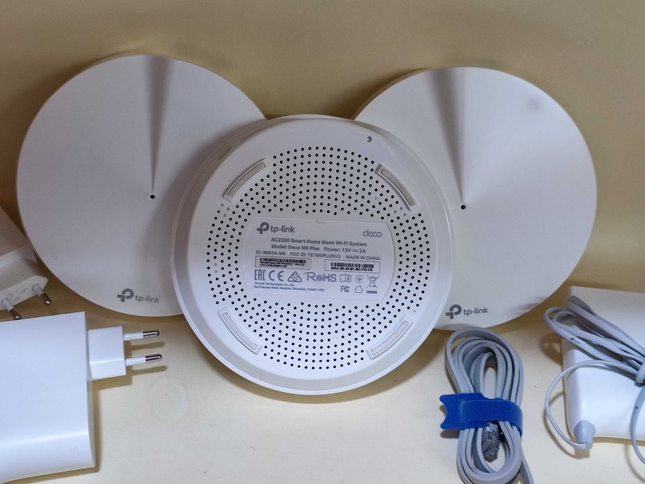 3x TP-Link Deco M9 Plus AC2200 Mesh Wi-Fi