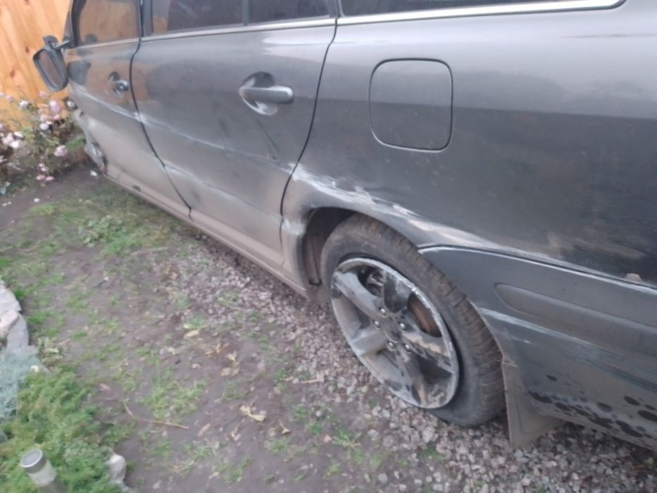 Продам Тойота Авенсис