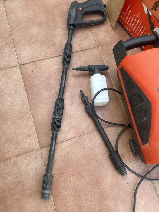 Maquina de pressao black & decker e acessorios
