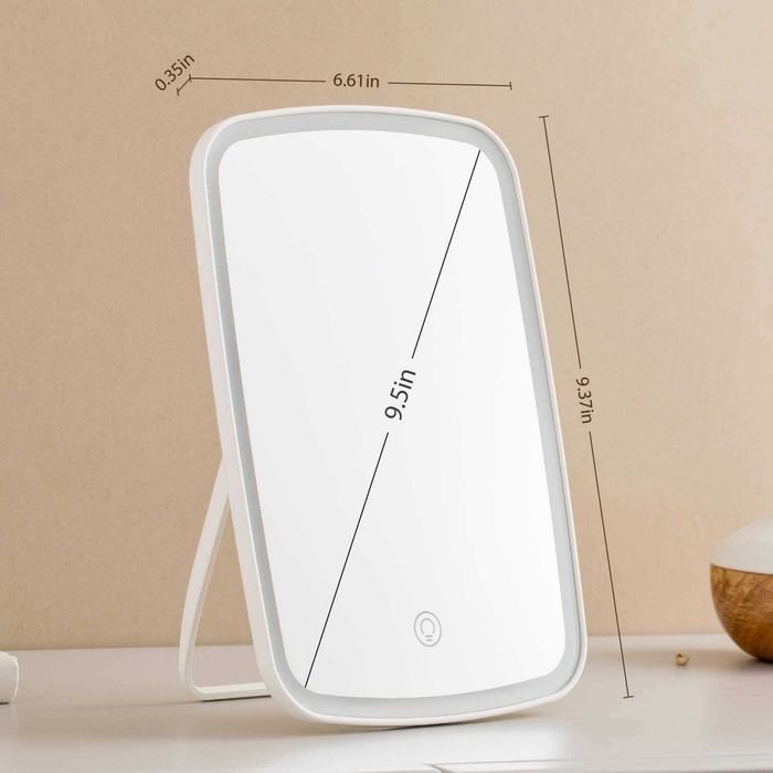 Lusterko kosmetyczne z oświetleniem LED