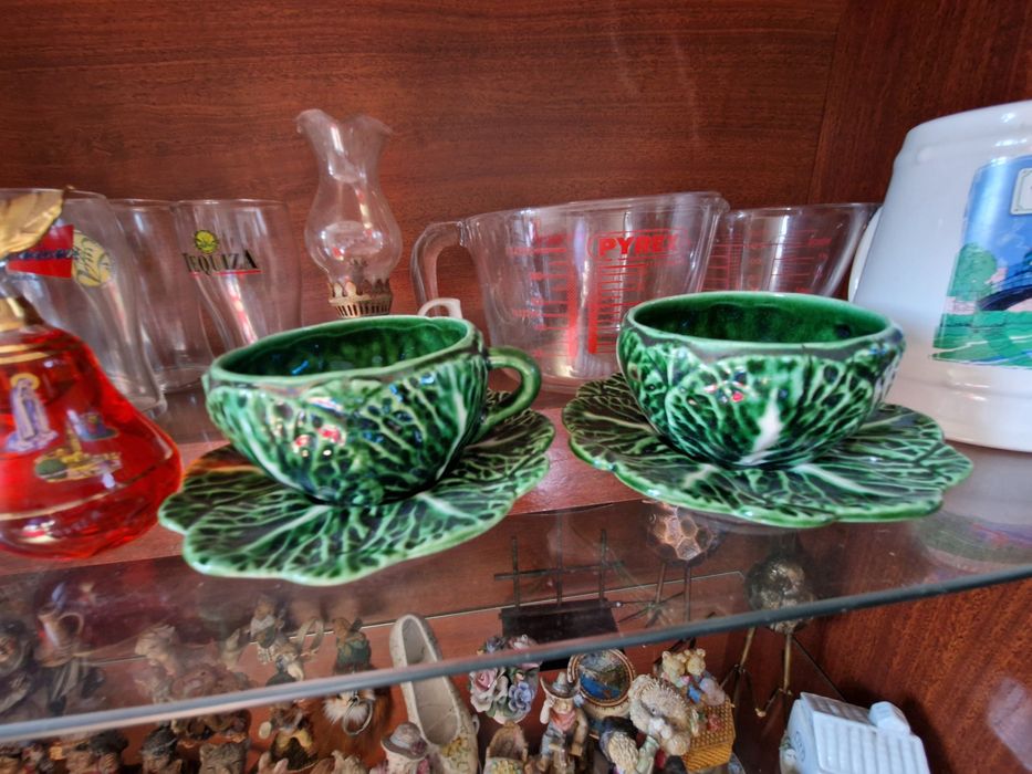 Várias loiças em excelente estado