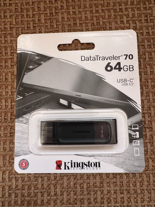 Накопичувач USB-C 3.2 Kingston DT70 64GB