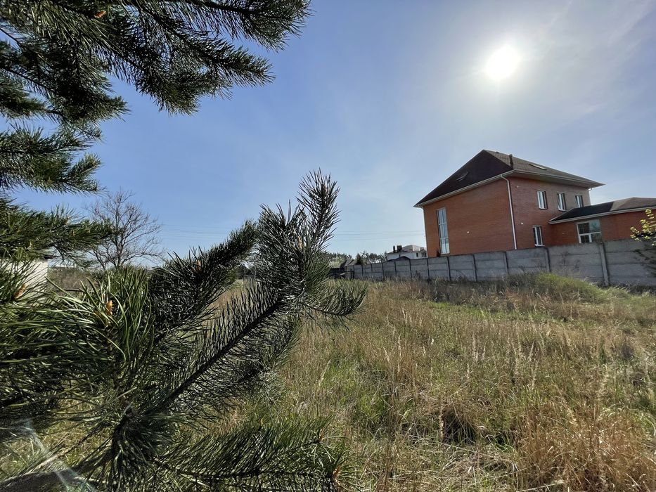 Продам гарну ділянку під Києвом