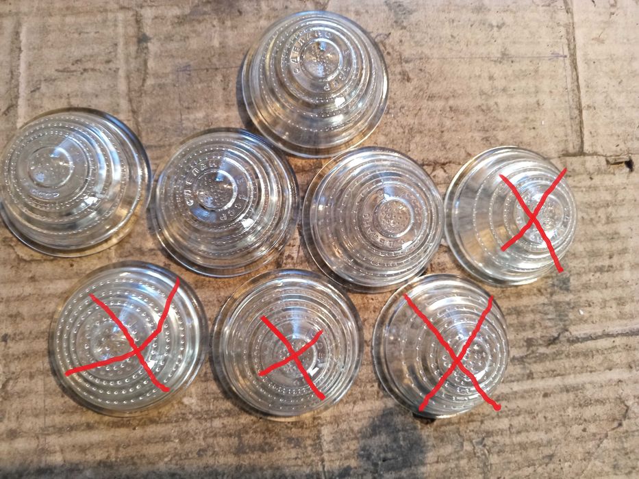 Cтеклышки подфарников ГАЗ-69, Газ-51, ЗиЛ-157. Шильдик Жигули.