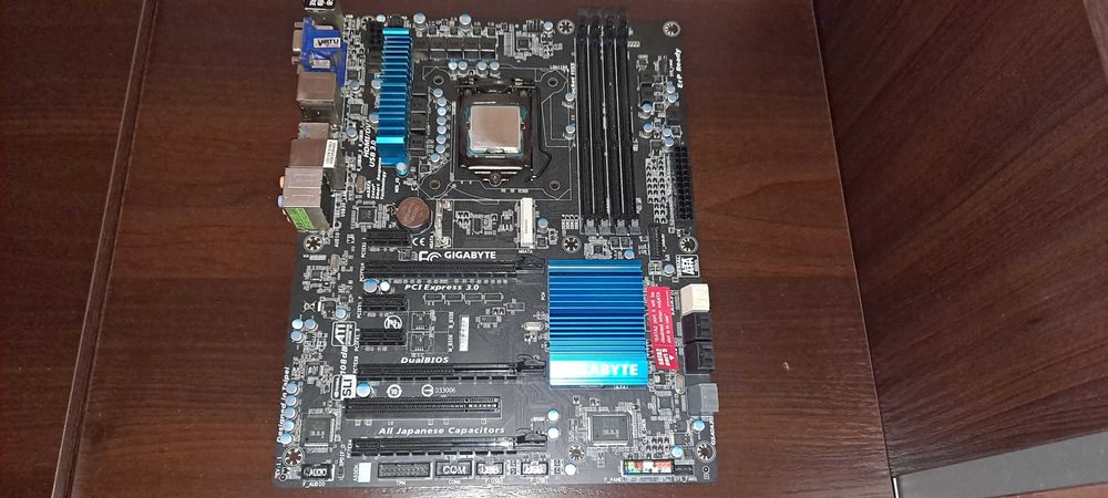 Płyta główna Gigabyte Z77X-D3H + Intel i5 3570 + 8GB RAM