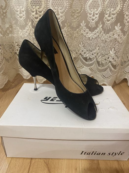 Взуття жіноче Zara