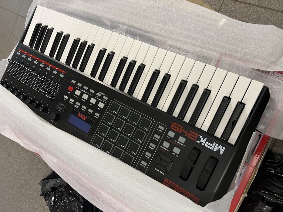 Kontroler  MIDI Akai MPK249