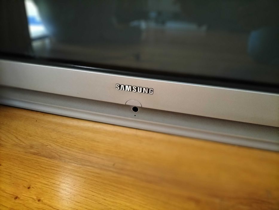 Samsung Flat-Screen TV64740050399746124